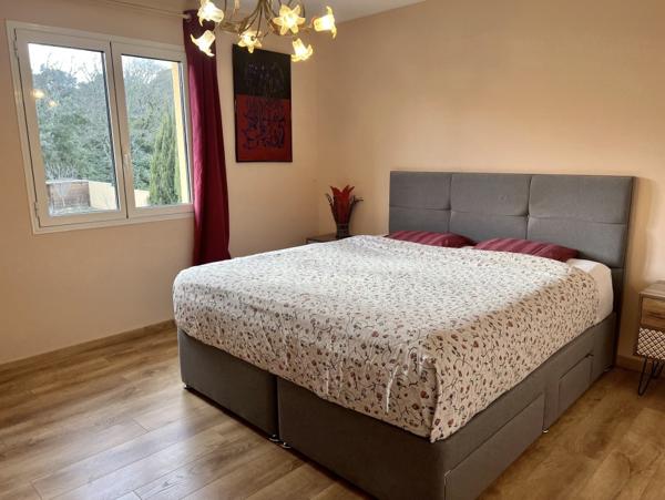 Saint-Mathieu-de-Tréviers (34270) Villa moderne en pleine nature