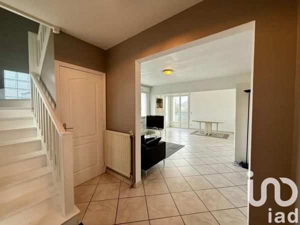 Maison 6 pièces de 120 m² à Paray-Vieille-Poste (91550)