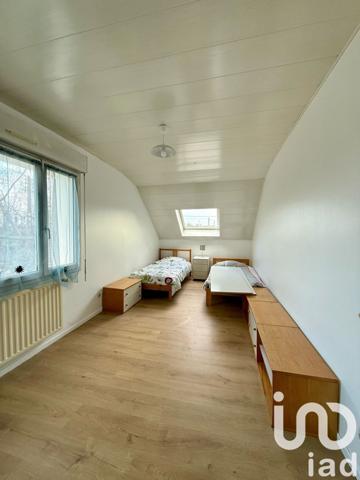 Maison 6 pièces de 120 m² à Paray-Vieille-Poste (91550)