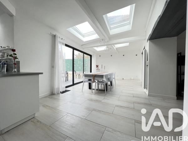 Maison à vendre 8 pièces 230 m² Boissy-sous-Saint-Yon
