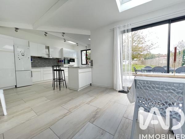 Maison à vendre 8 pièces 230 m² Boissy-sous-Saint-Yon