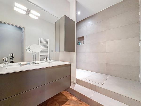 Appartement 3 pièces - 106 m² Bien prestige