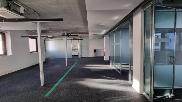 Bureaux à louer Boulogne-Billancourt proche centre commercial et transports