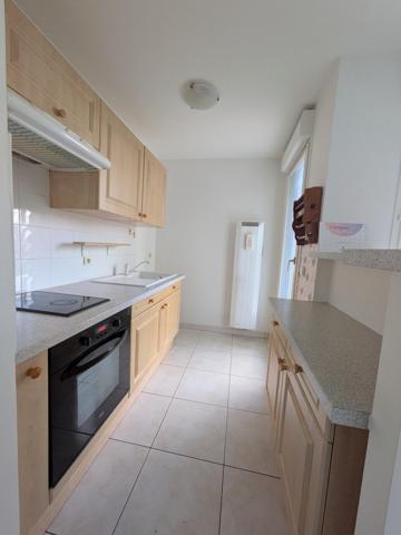 APPARTEMENT F2 avec balcon et box LUZARCHES