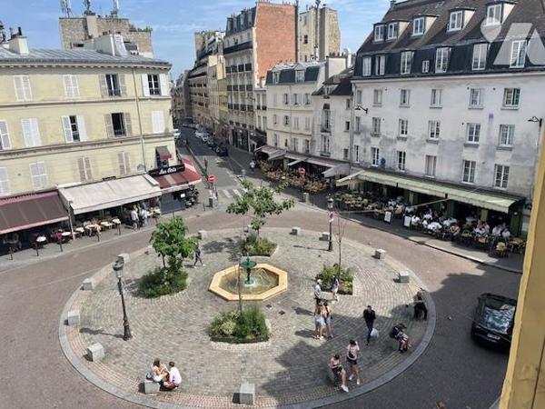 Place de la Contrescarpe : Grand 2 pièces