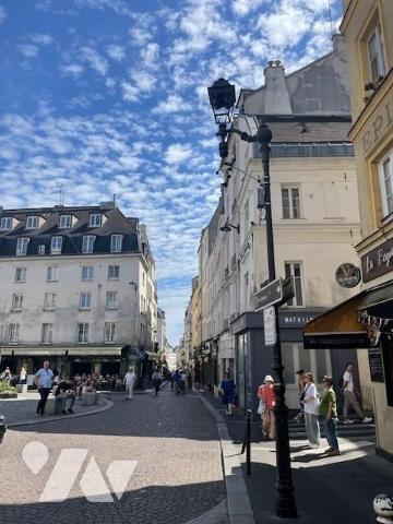Place de la Contrescarpe : Grand 2 pièces