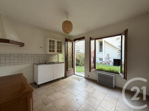 Immeuble à vendre  138,84 m 2   ARGENTEUIL  - 95