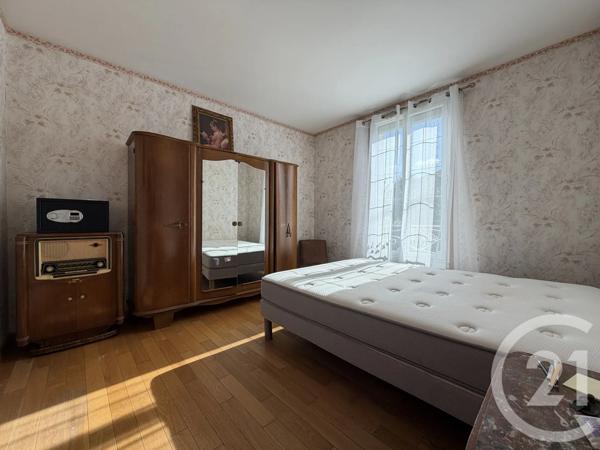 Immeuble à vendre  138,84 m 2   ARGENTEUIL  - 95