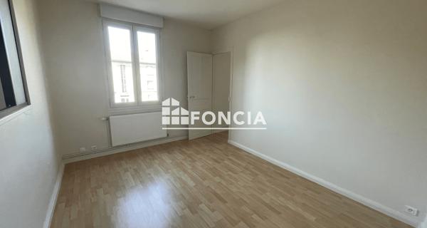 Location Appartement 3 pièces 73.65 m² - Guilherand-granges 07500