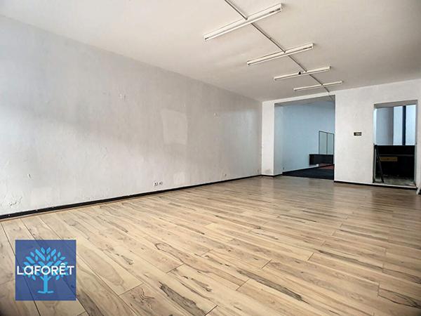 Location local commercial Bressuire - 2 pièce(s) - 178 m² - 1 600 € par mois