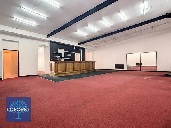 Location local commercial Bressuire - 2 pièce(s) - 178 m² - 1 600 € par mois