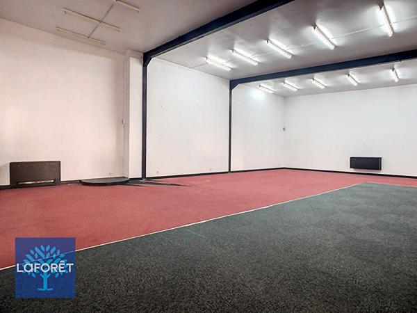 Location local commercial Bressuire - 2 pièce(s) - 178 m² - 1 600 € par mois