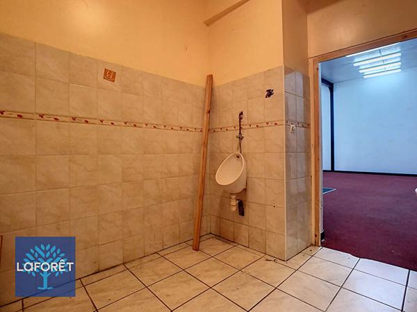 Location local commercial Bressuire - 2 pièce(s) - 178 m² - 1 600 € par mois