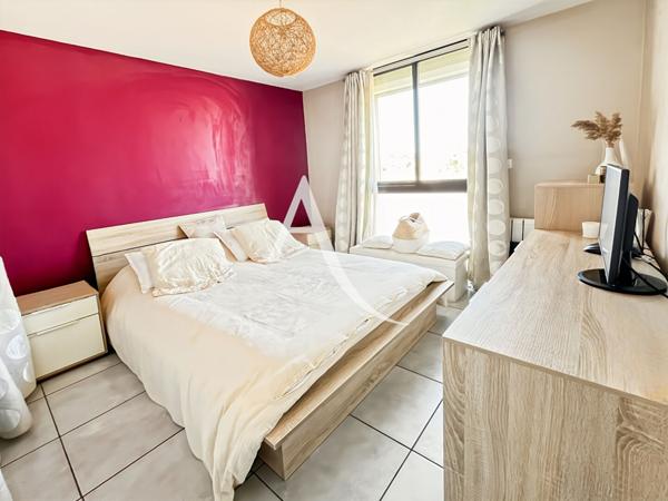 A vendre appartement type 4 avec balcon, une place de parking, caves à Marseille 13011 "La Barrasse"