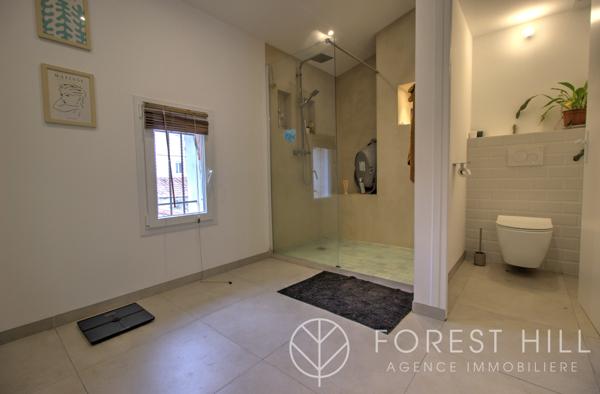 Maison rénovée avec goût, en plein cœur de Céret