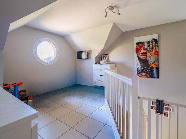 Maison 200 m2 - 4 chambres et 1 bureau - terrain 2040 m2