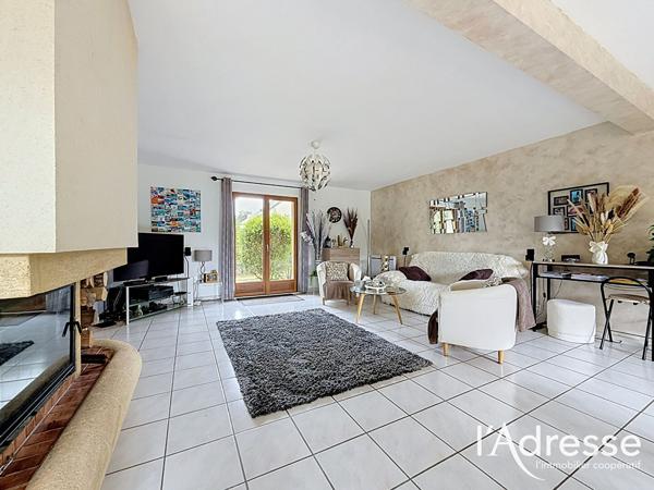 Maison familiale 212 m² à Saint-Avertin, 5 chambres, Terrain 1 400 m², Vie de plain-pied