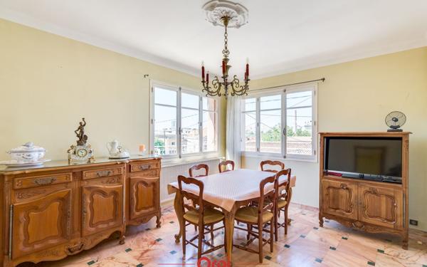 Maison à vendre    4 pièces • 75 m2 Marseille 11