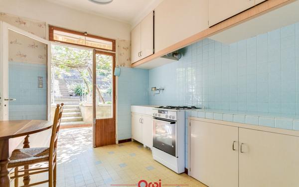 Maison à vendre    4 pièces • 75 m2 Marseille 11