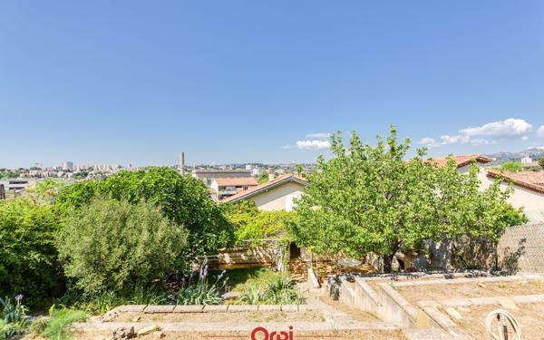 Maison à vendre    4 pièces • 75 m2 Marseille 11