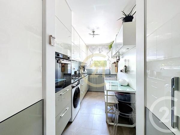Appartement F4 à vendre  4 pièces - 87,79 m 2   LE CHESNAY  - 78