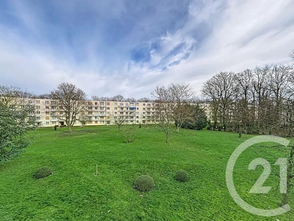 Appartement F4 à vendre  4 pièces - 87,79 m 2   LE CHESNAY  - 78