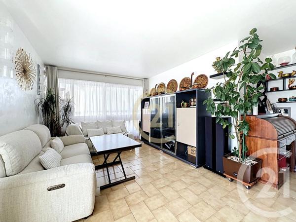 Appartement F4 à vendre  4 pièces - 87,79 m 2   LE CHESNAY  - 78