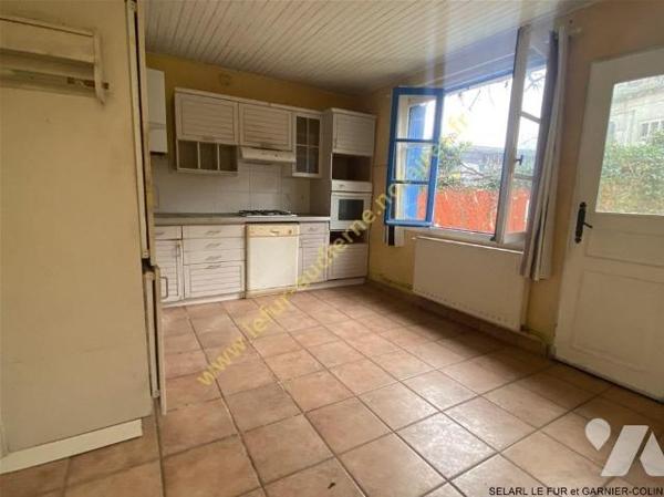 Charmante maison des années 20 - plein centre-ville AUDIERNE