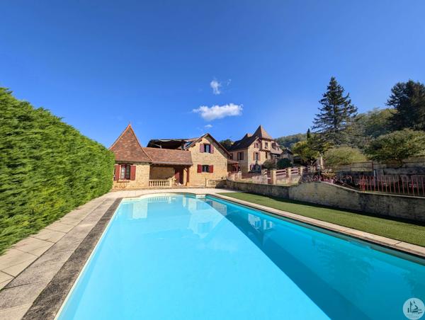 Proche Sarlat, propriété avec 5 Gîtes