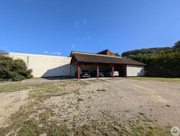 Proche Sarlat, propriété avec 5 Gîtes