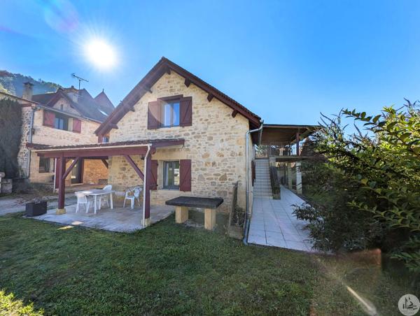 Proche Sarlat, propriété avec 5 Gîtes