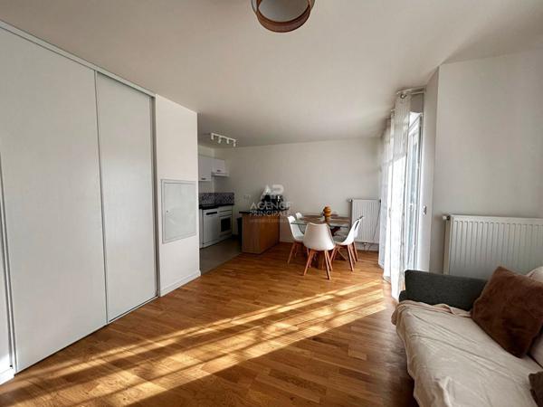 Appartement Houilles 3 pièce(s) 57 m2 420 000 € **  - Référence  935