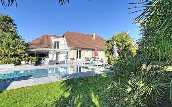 Maison à vendre    4 pièces •  Morlaàs