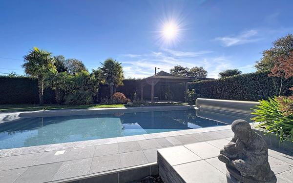 Maison à vendre    4 pièces •  Morlaàs