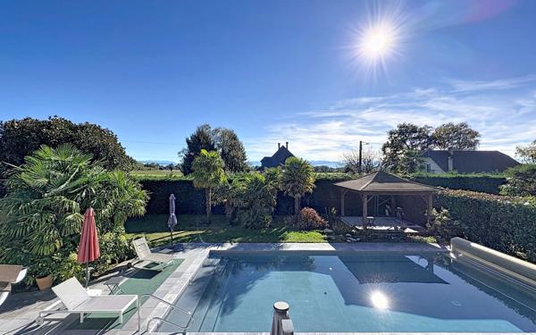 Maison à vendre    4 pièces •  Morlaàs