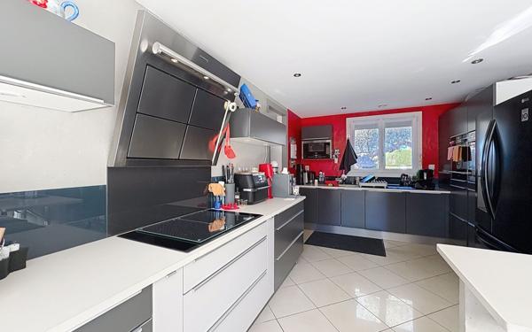 Maison à vendre    4 pièces •  Morlaàs