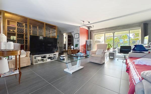 Maison à vendre    4 pièces •  Morlaàs