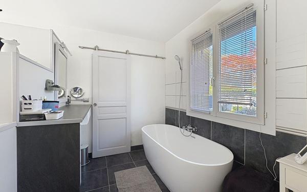 Maison à vendre    4 pièces •  Morlaàs