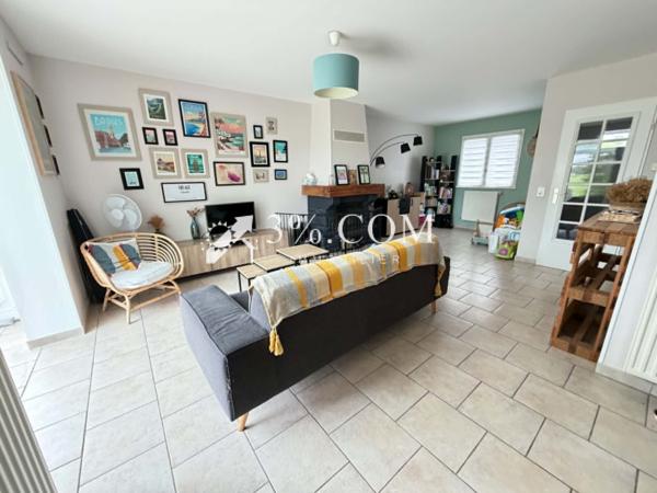 Maison
                                                                                                                                                                                                                                                                                                                        5 pièce(s)                                                                                                                                                                                                          4 chambre(s)                                                                                                                                                                                                          126  m²