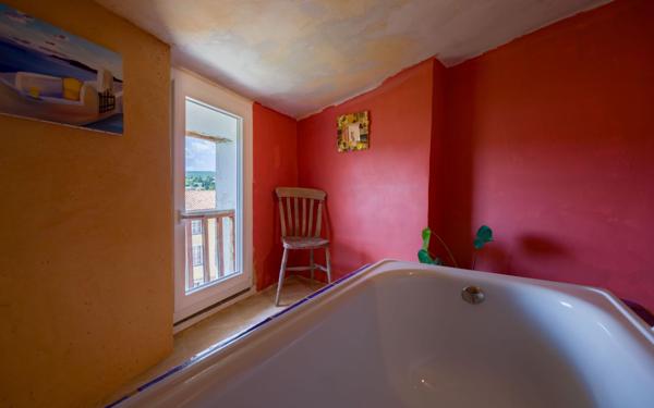 Maison à vendre    5 pièces • 140,29 m2 Forcalquier