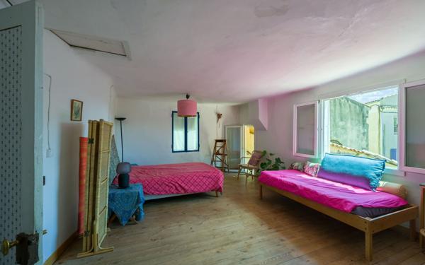 Maison à vendre    5 pièces • 140,29 m2 Forcalquier