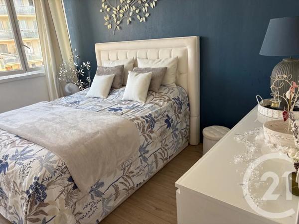 Appartement F3 à vendre  2 pièces - 59,02 m 2   MONTROUGE  - 92