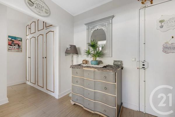 Appartement F3 à vendre  2 pièces - 59,02 m 2   MONTROUGE  - 92