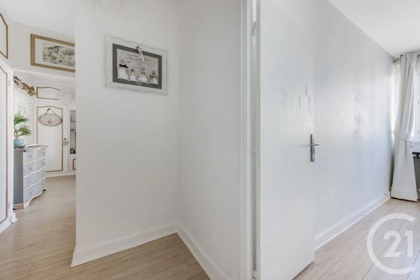 Appartement F3 à vendre  2 pièces - 59,02 m 2   MONTROUGE  - 92