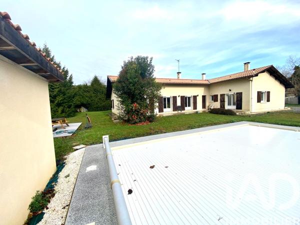 Maison à vendre 10 pièces 211 m² Saint-André-de-Seignanx