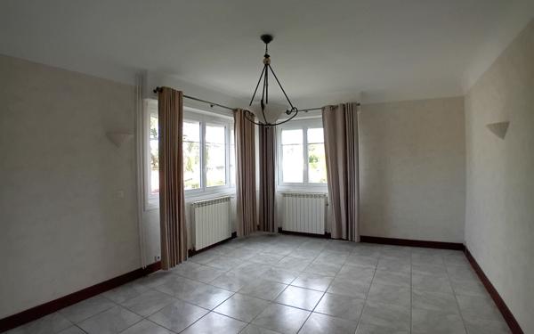 Maison à louer    5 pièces • 134,12 m2 Saint-André-de-Seignanx