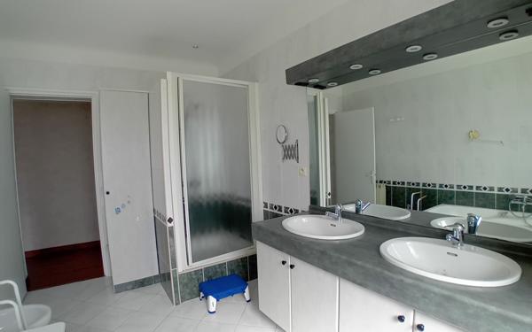 Maison à louer    5 pièces • 134,12 m2 Saint-André-de-Seignanx