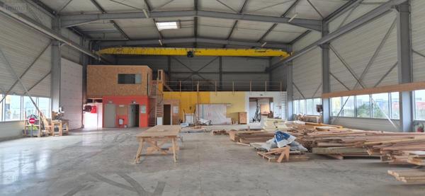 Entrepôt et bureaux à louer à Cherré-Au dans la Sarthe (72400), ref : 424