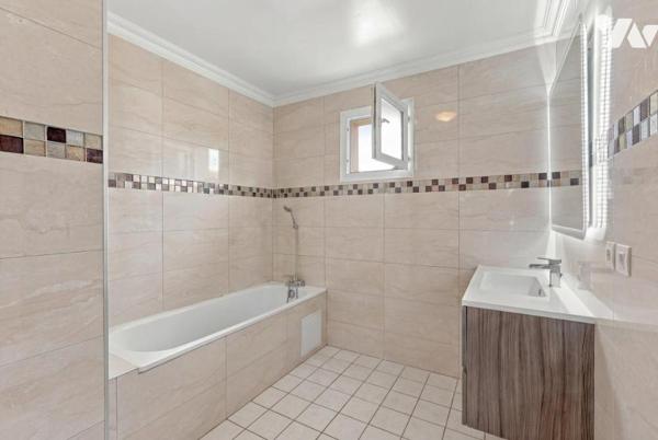PRÉVESSIN-MOËNS – EN EXCLUSIVITÉ  Maison mitoyenne 3 chambres – Secteur résidentiel très recherché