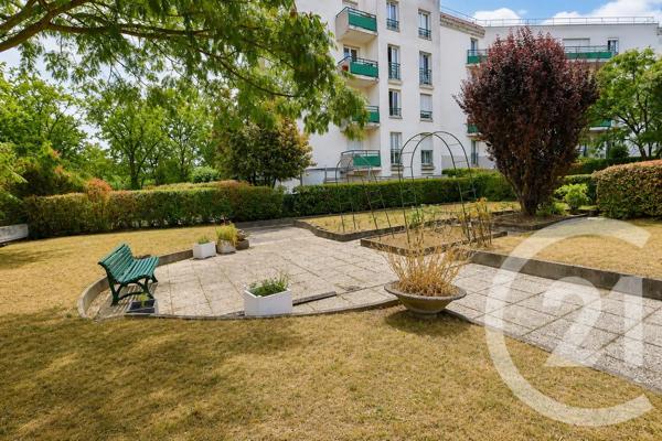 Appartement F4 à vendre  4 pièces - 91,28 m 2   VILLEPINTE  - 93